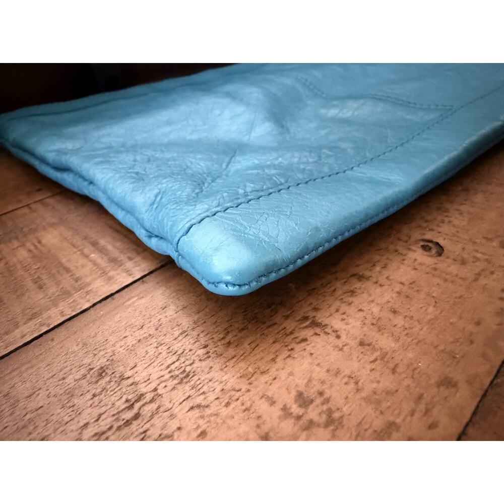 Balenciaga Clutch Bag Women's Large Turquoise Leather Wristlet Zip W/COA NEW - Picture 4 of 9